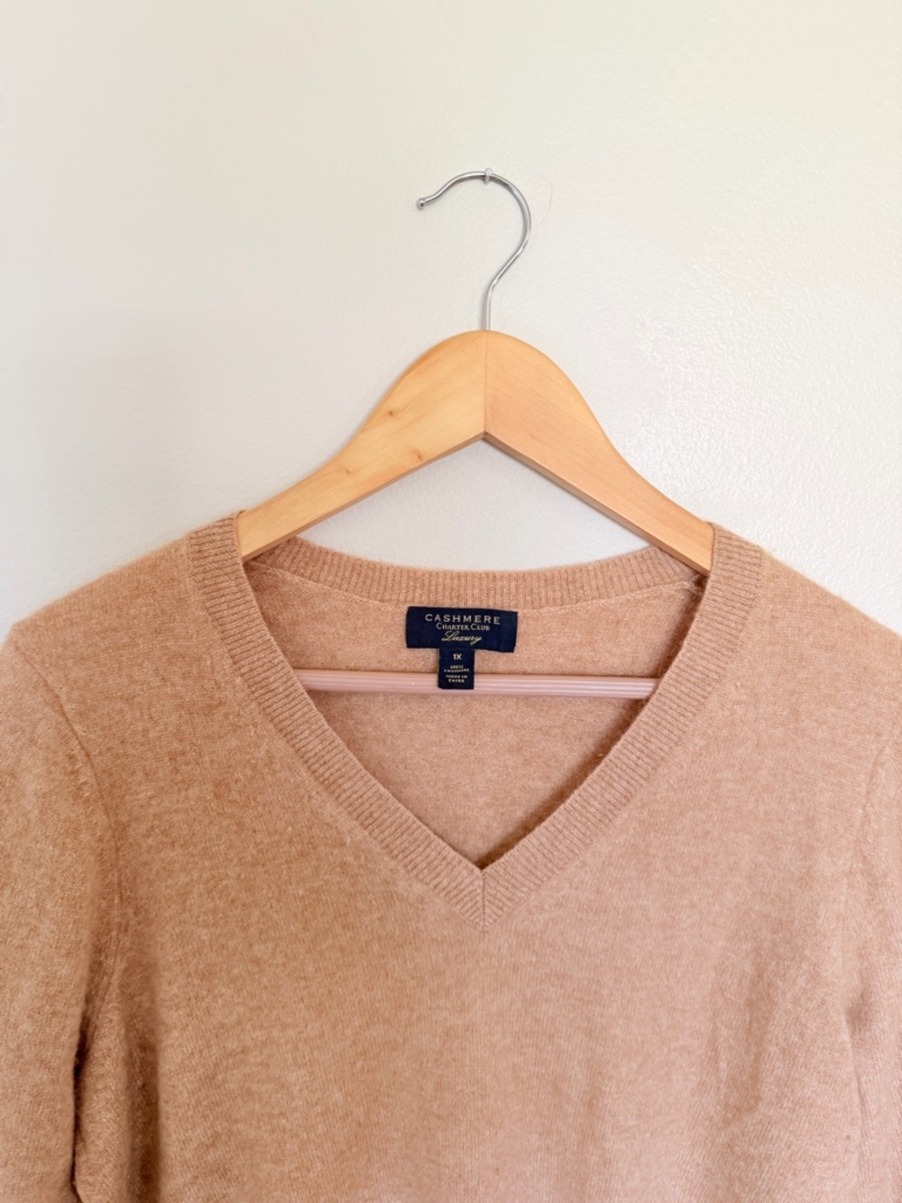 Charter Club 100% Cashmere V-Neck Sweater in Camel Women’s 1X - Picture 3 of 11